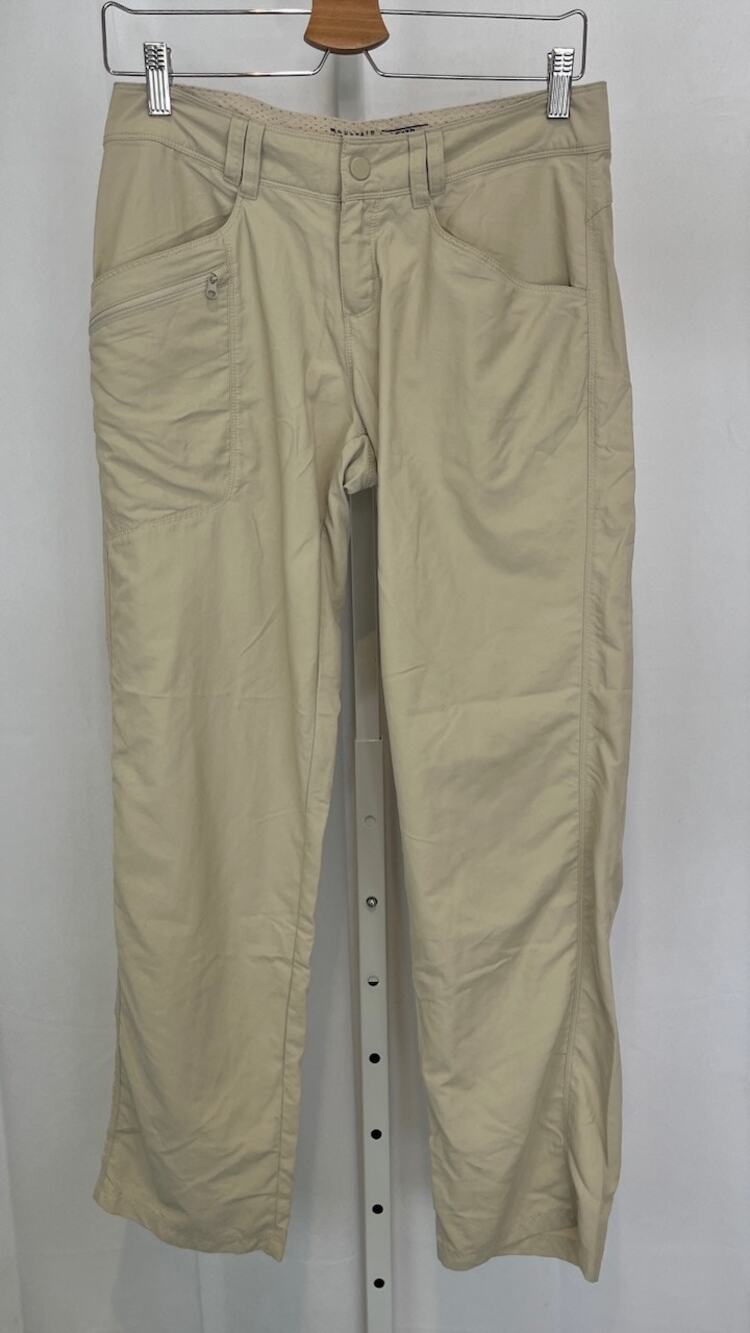 MOUNTAIN HARDWEAR Mid Rise Nylon Pants Zip Fly Hike Camp Nylon Beige Tan Size 6